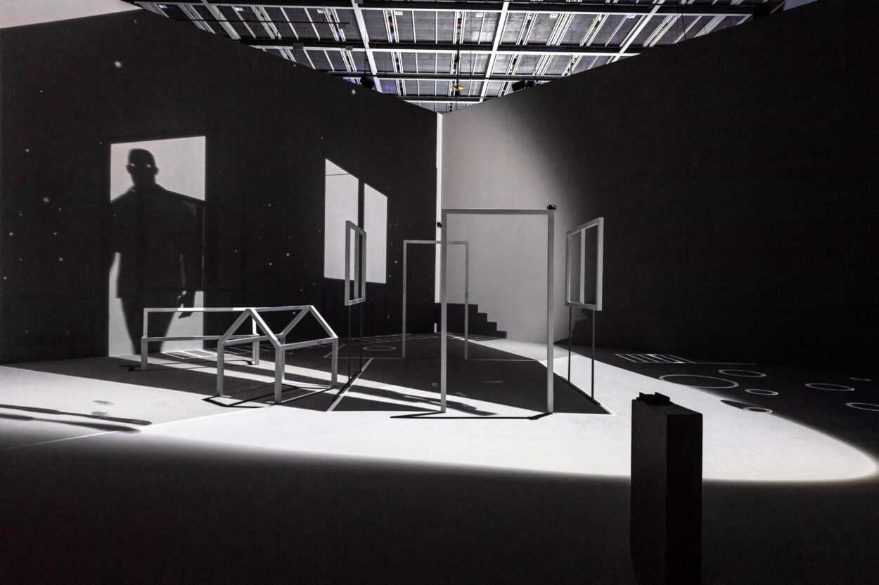 Joon Yong Moon's Augmented Shadow: Inside (2020)